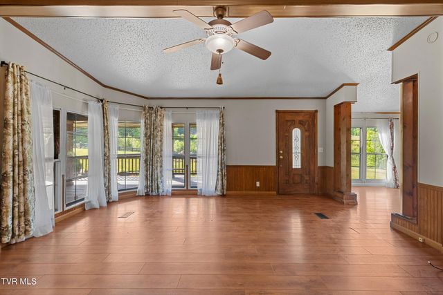 299 Phillips Town Road, Bulls Gap, TN 37711