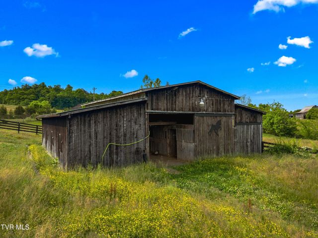 299 Phillips Town Road, Bulls Gap, TN 37711