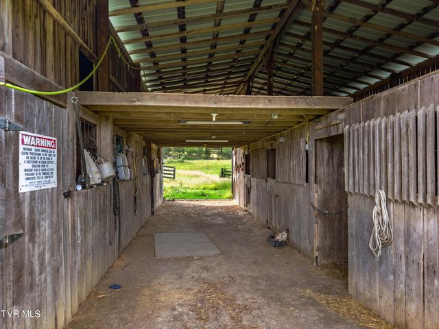 299 Phillips Town Road, Bulls Gap, TN 37711
