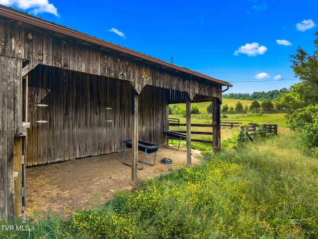 299 Phillips Town Road, Bulls Gap, TN 37711