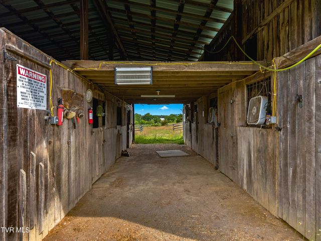 299 Phillips Town Road, Bulls Gap, TN 37711