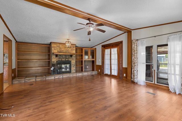 299 Phillips Town Road, Bulls Gap, TN 37711