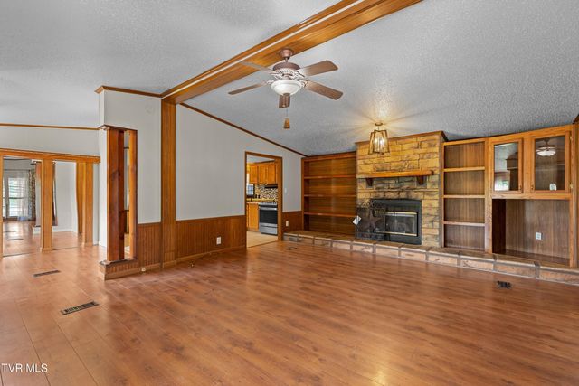 299 Phillips Town Road, Bulls Gap, TN 37711