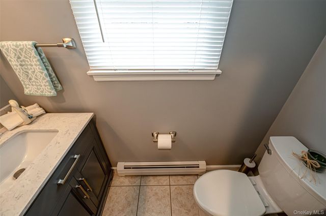 68 Vineyard Way, Aquebogue, NY 11931