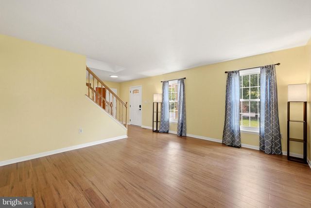 302 AMBLER LN, Falling Waters, WV 25419