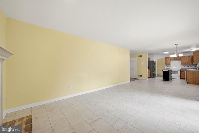 302 AMBLER LN, Falling Waters, WV 25419