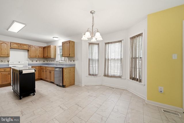 302 AMBLER LN, Falling Waters, WV 25419