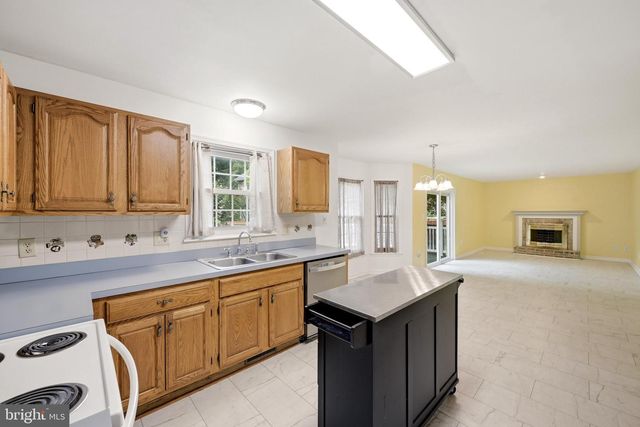 302 AMBLER LN, Falling Waters, WV 25419