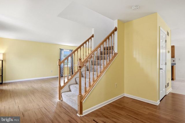 302 AMBLER LN, Falling Waters, WV 25419