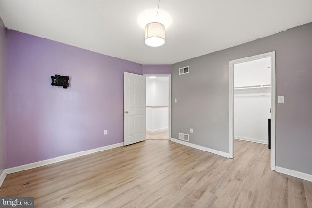 302 AMBLER LN, Falling Waters, WV 25419