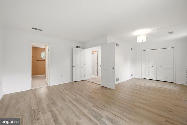 302 AMBLER LN, Falling Waters, WV 25419