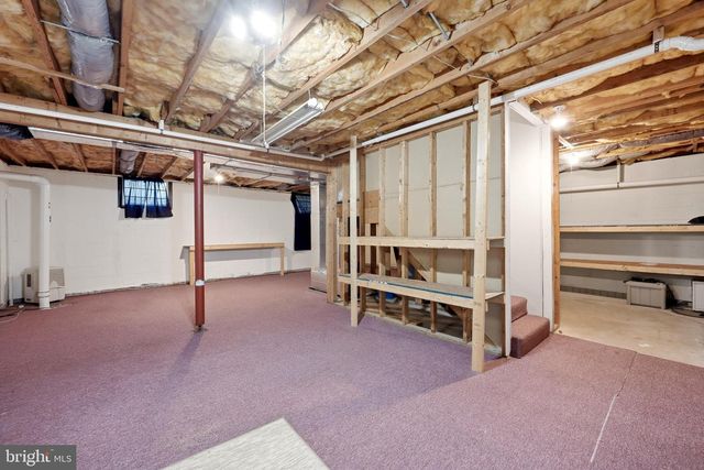 302 AMBLER LN, Falling Waters, WV 25419