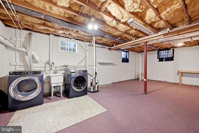 302 AMBLER LN, Falling Waters, WV 25419