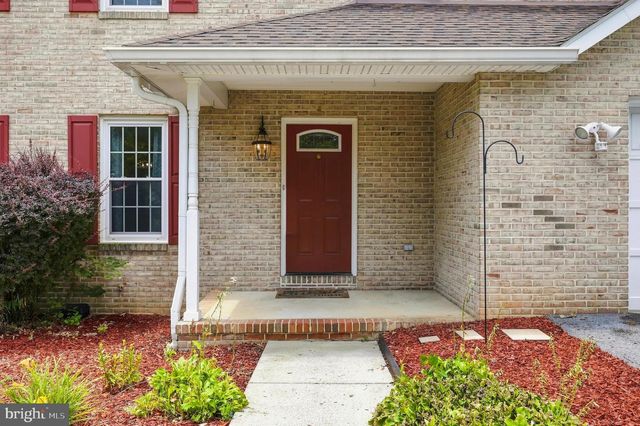 302 AMBLER LN, Falling Waters, WV 25419