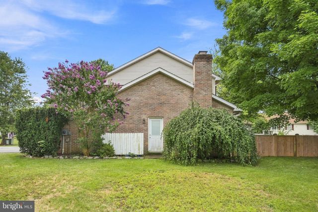302 AMBLER LN, Falling Waters, WV 25419