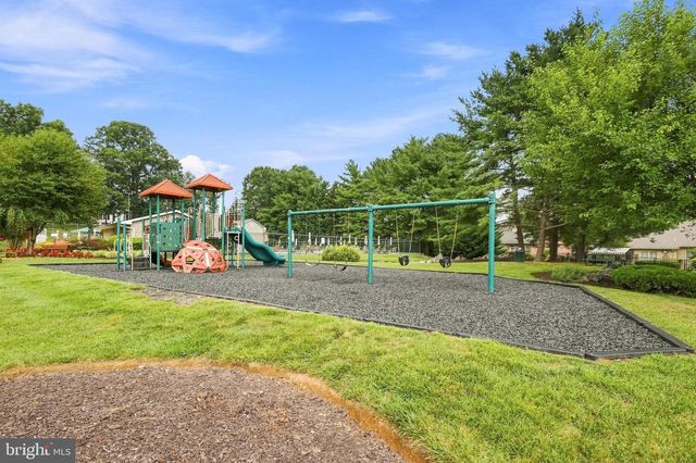 302 AMBLER LN, Falling Waters, WV 25419