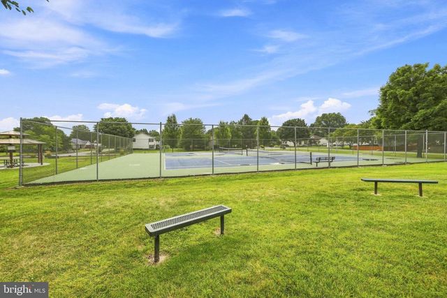 302 AMBLER LN, Falling Waters, WV 25419