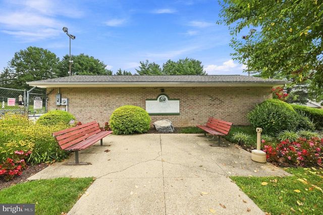 302 AMBLER LN, Falling Waters, WV 25419