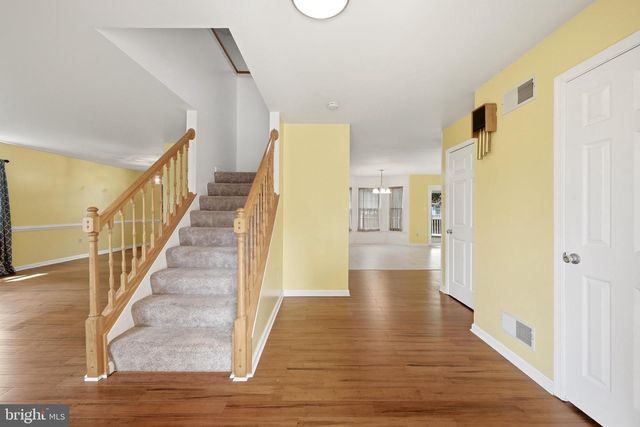 302 AMBLER LN, Falling Waters, WV 25419