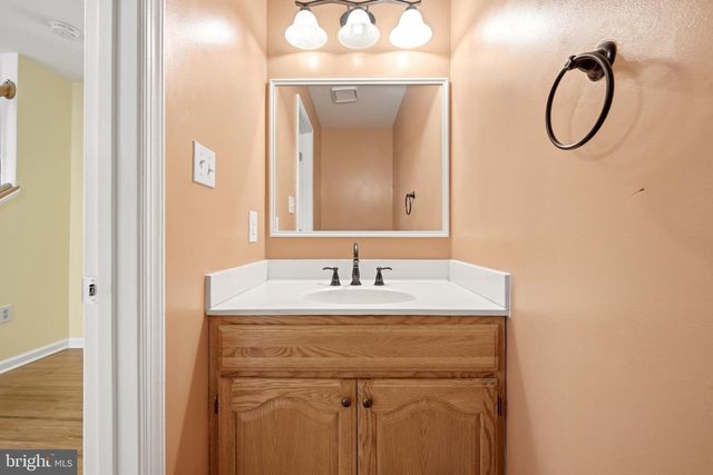 302 AMBLER LN, Falling Waters, WV 25419