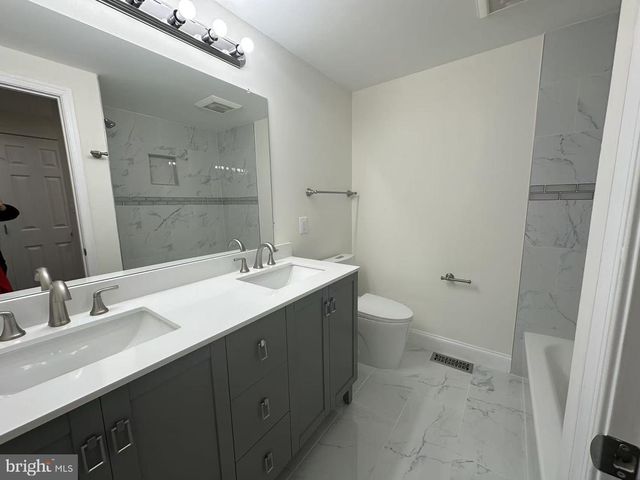 11 BRUCETOWN CT, Baltimore, MD 21228