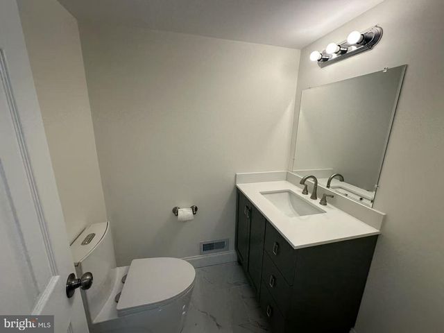 11 BRUCETOWN CT, Baltimore, MD 21228