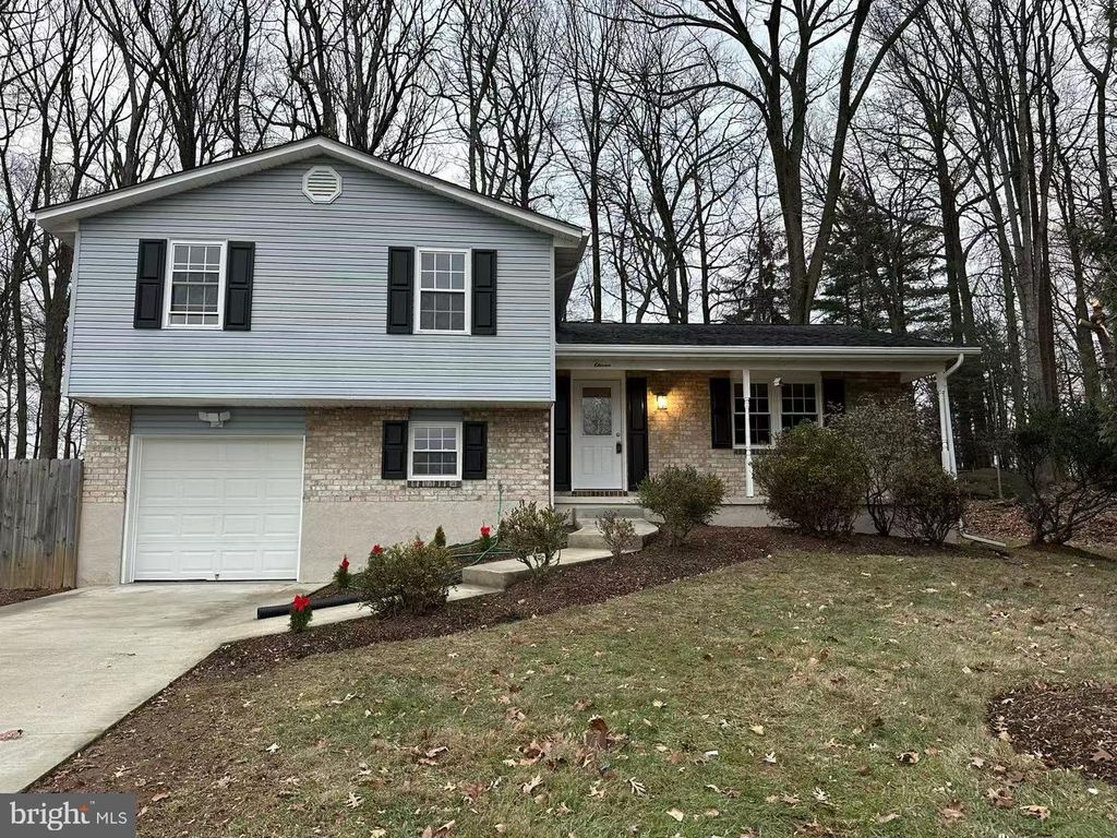 11 BRUCETOWN CT, Baltimore, MD 21228