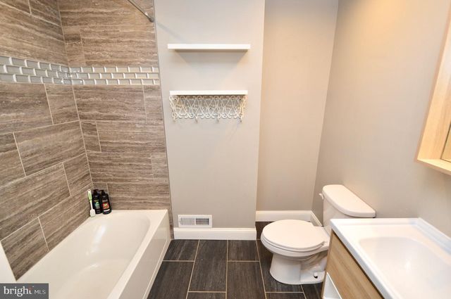 561 COVERED BRIDGE RD, Cherry Hill, NJ 08034