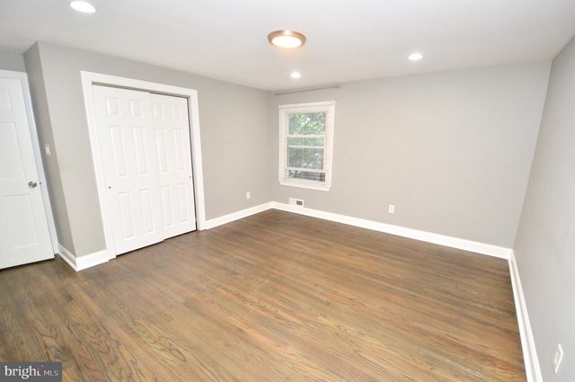 561 COVERED BRIDGE RD, Cherry Hill, NJ 08034