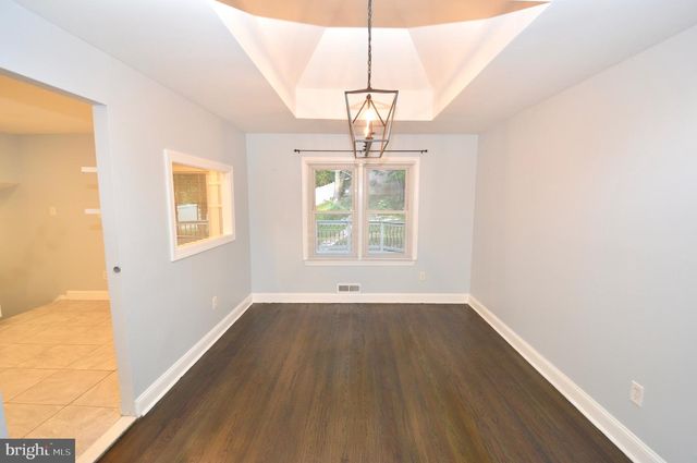 561 COVERED BRIDGE RD, Cherry Hill, NJ 08034