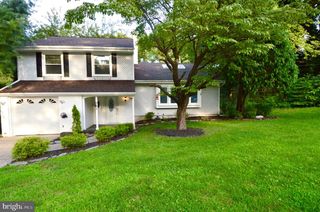 561 COVERED BRIDGE RD, Cherry Hill, NJ 08034