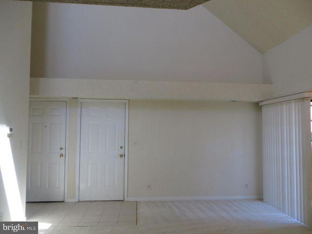 6008-C CURTIER, Alexandria, VA 22310