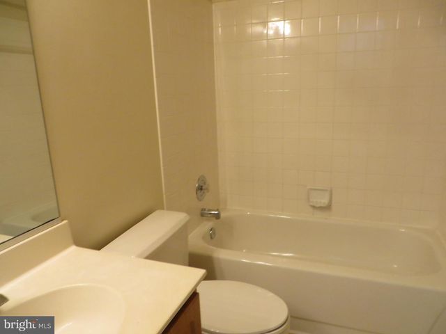 6008-C CURTIER, Alexandria, VA 22310