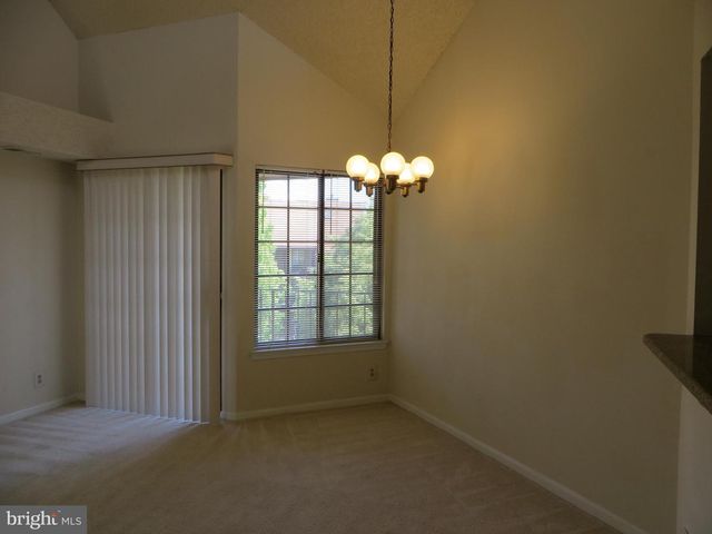 6008-C CURTIER, Alexandria, VA 22310