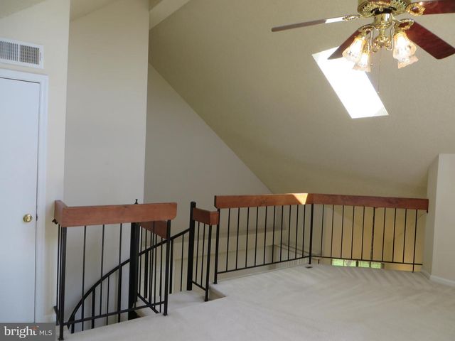 6008-C CURTIER, Alexandria, VA 22310