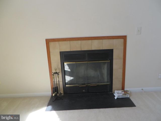 6008-C CURTIER, Alexandria, VA 22310