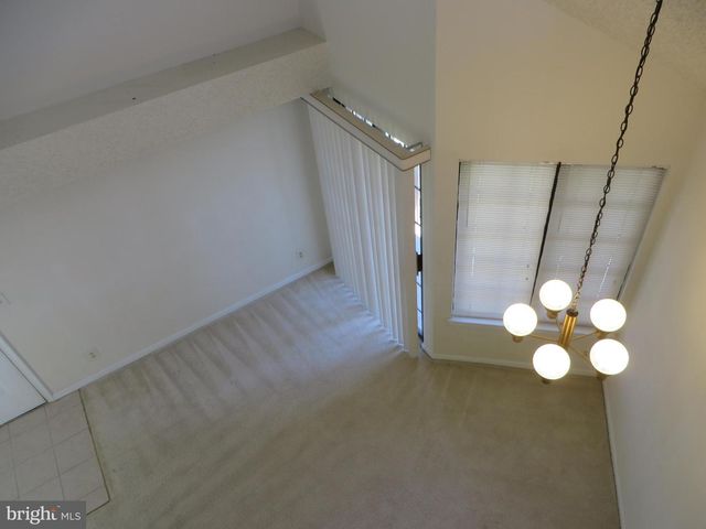 6008-C CURTIER, Alexandria, VA 22310