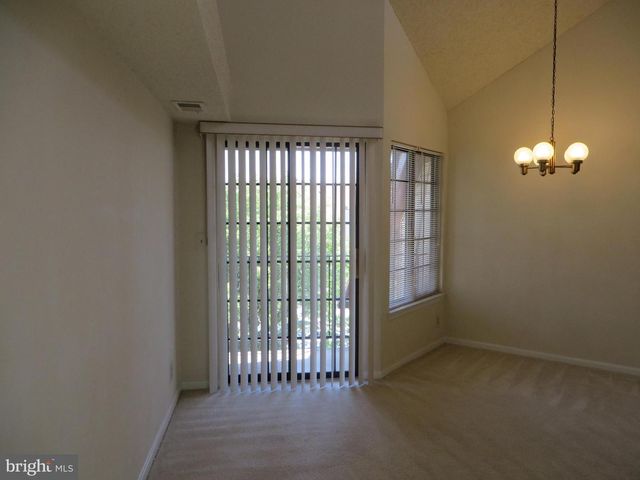 6008-C CURTIER, Alexandria, VA 22310