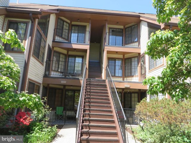 6008-C CURTIER, Alexandria, VA 22310