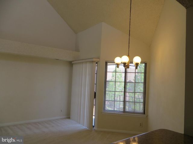 6008-C CURTIER, Alexandria, VA 22310