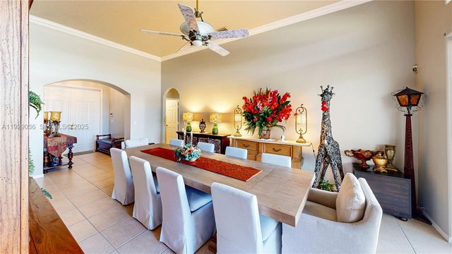 2835 Fairways Dr, Homestead, FL 33035