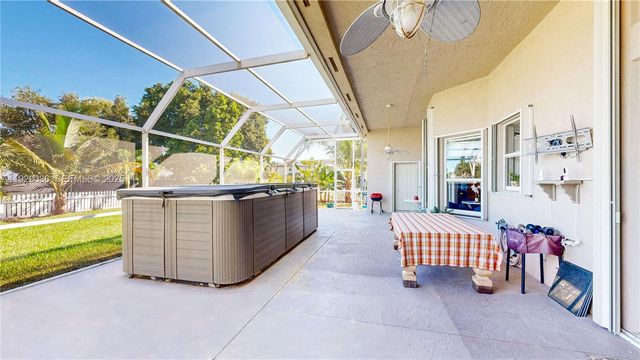 2835 Fairways Dr, Homestead, FL 33035