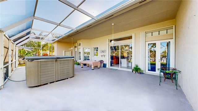 2835 Fairways Dr, Homestead, FL 33035