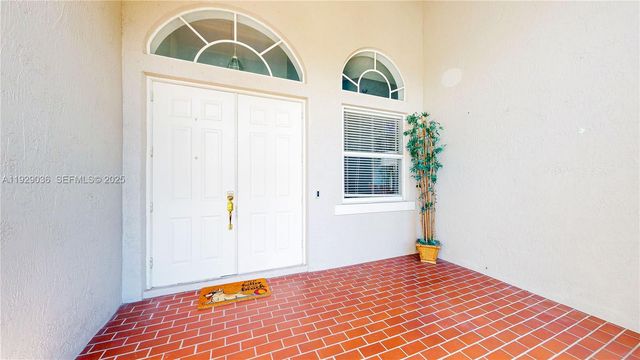 2835 Fairways Dr, Homestead, FL 33035