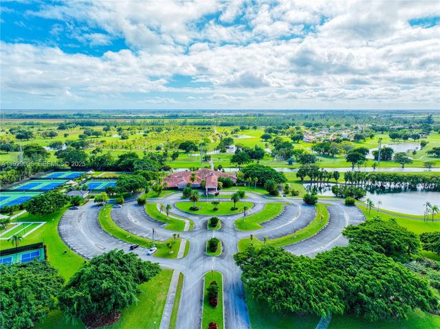 2835 Fairways Dr, Homestead, FL 33035