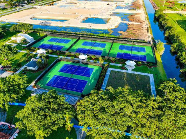 2835 Fairways Dr, Homestead, FL 33035