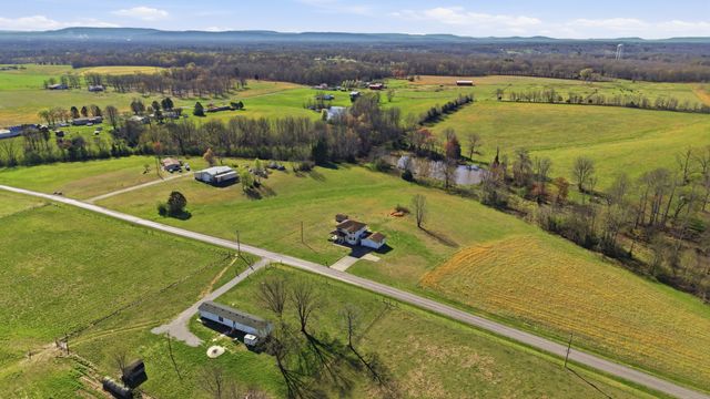 57 E Crystal Springs Rd, Kelso, TN 37348