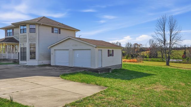 57 E Crystal Springs Rd, Kelso, TN 37348