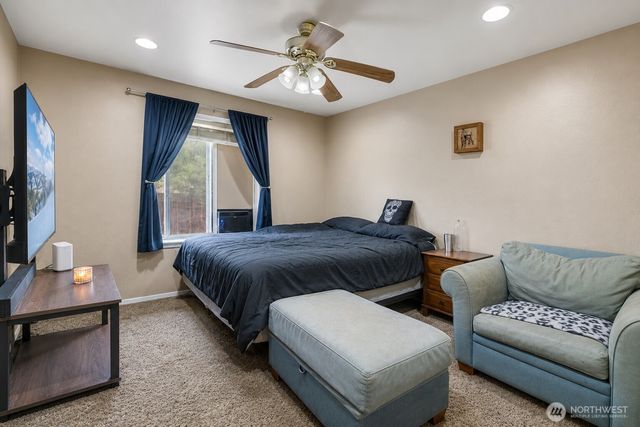 20217 86th Avenue Ct E, Spanaway, WA 98387
