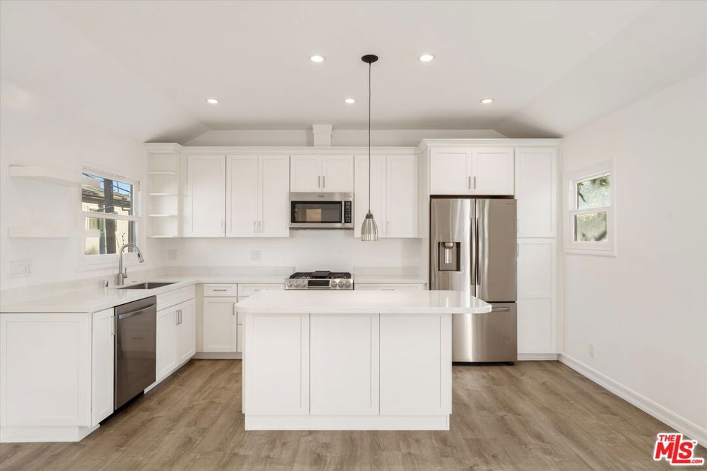 808 Venezia Avenue, Venice, CA 90291 — photo 5